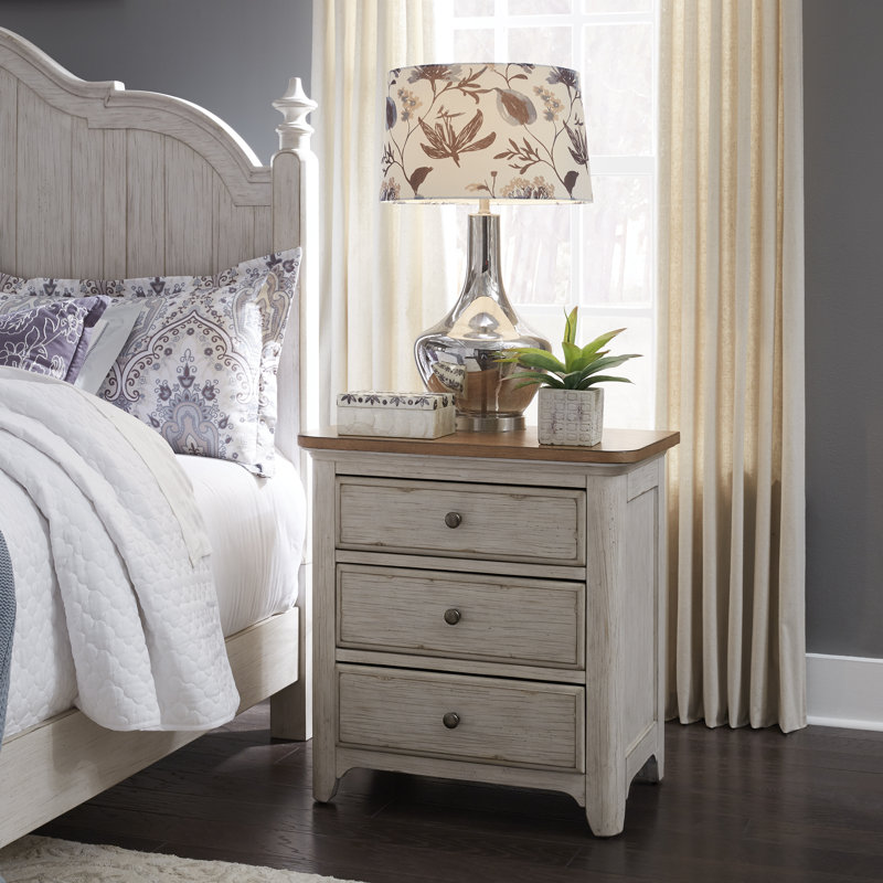 Harlowe Two Nightstands Set