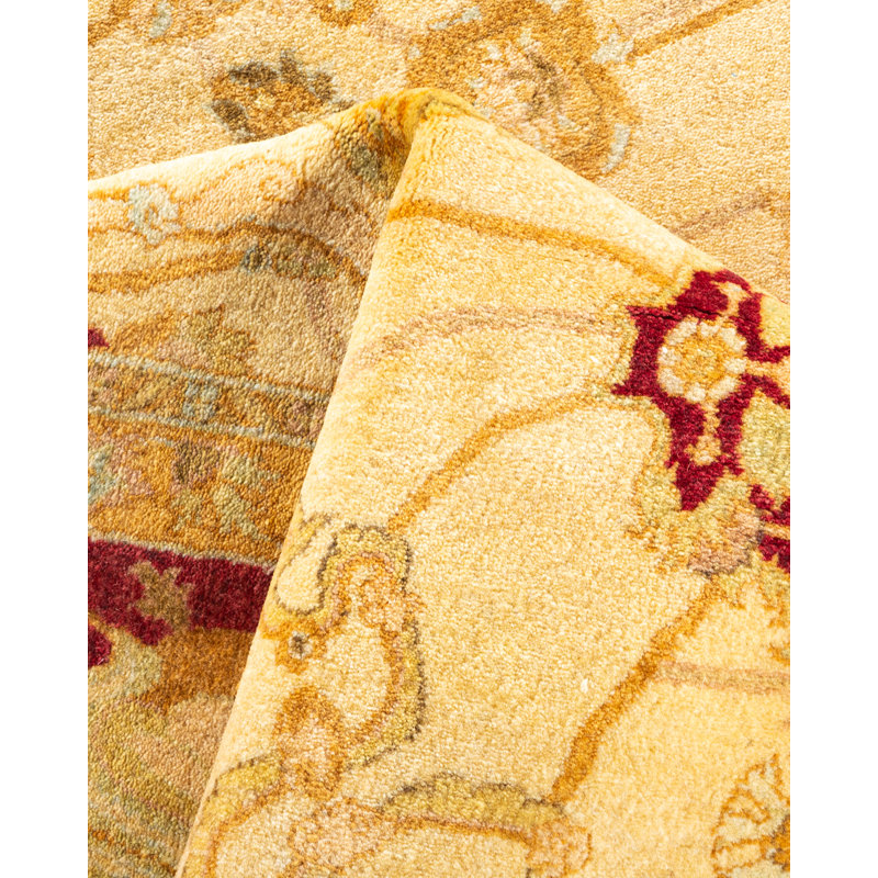 Tapis unique noué à la main Splendora - ivoire, 6 pi 2 po x 8 pi 10 po