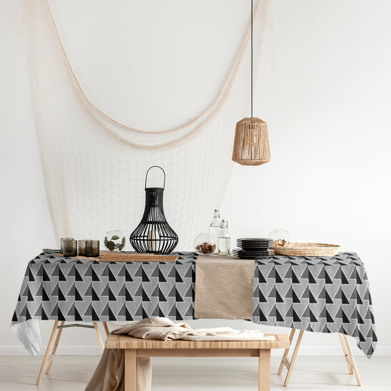 Flèches Nappe, Noir