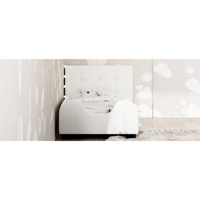 Lit plateforme simple avec garde-corps en blanc - ajout de chambre à coucher élégant et revêtement de qualité