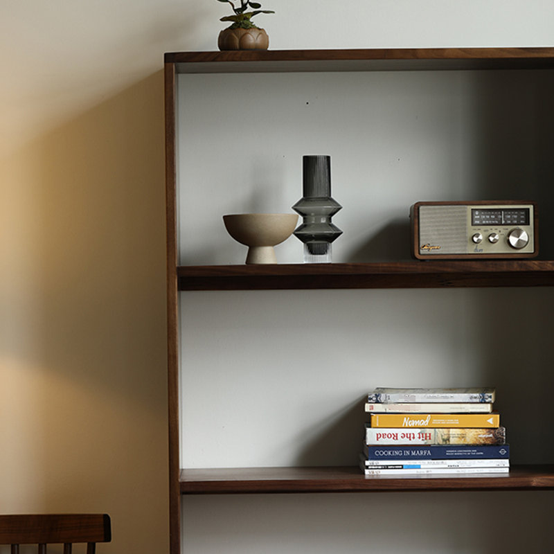 Bibliothèque moderne et unique, (4 tablettes) H 68,9 po x l 27,56 po x P 12,6 po