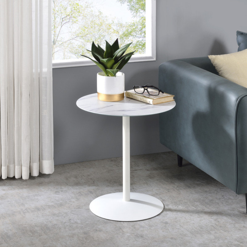 Table de bout Circa l 17,5 po avec plateau texturé en marbre blanc, Marbre blanc, Blanc