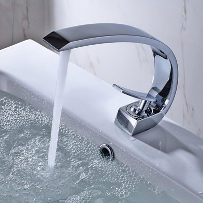 Contemporary Bathroom Tap - Single Handle Basin Faucet With Modern Geometric Hole Vanity Design And Ceramic Filler