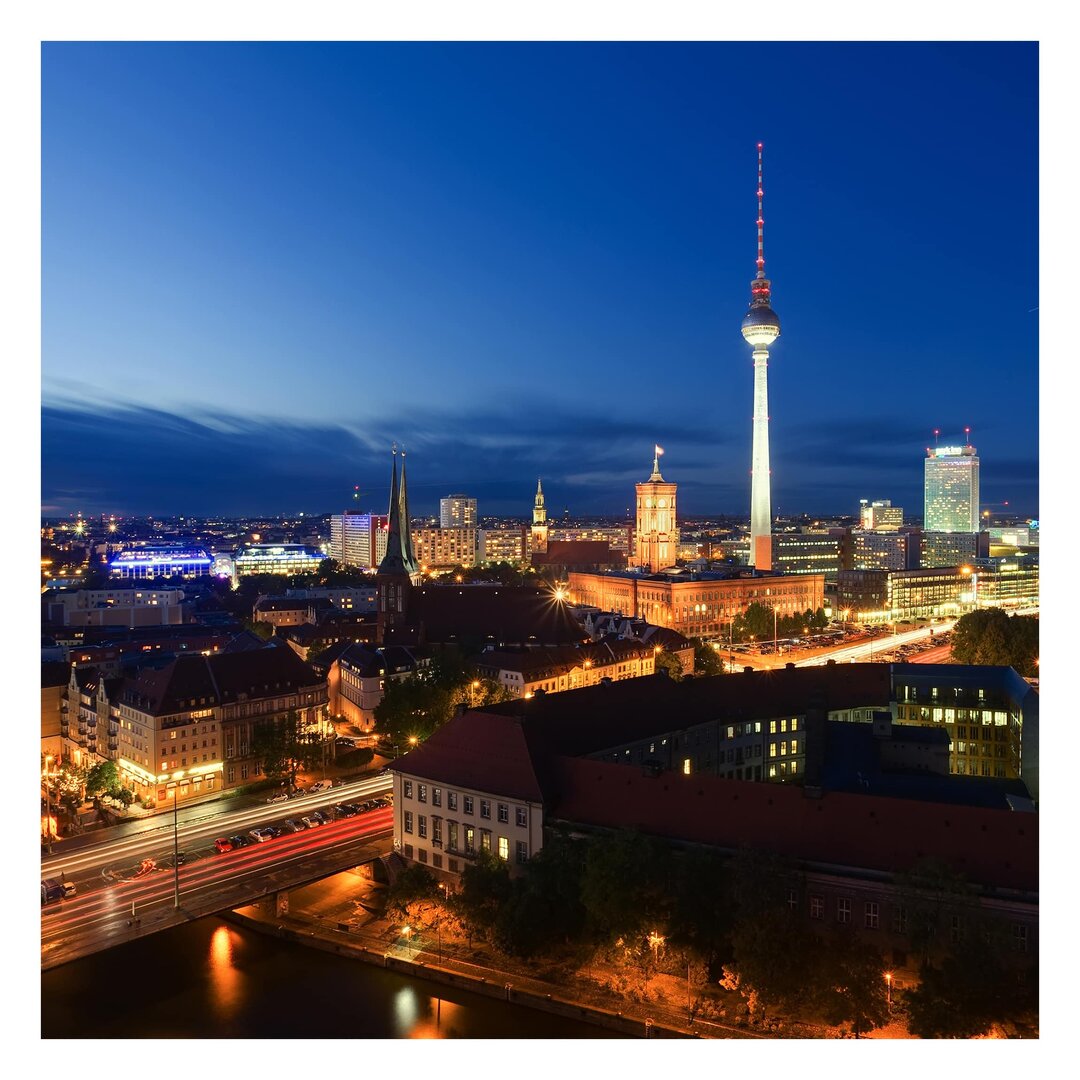 Matt Fototapete Fernsehturm bei Nacht 1,92 m x 192 cm