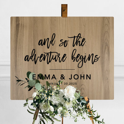 Signature en bois personnalisée «The Adventure Begins» signée