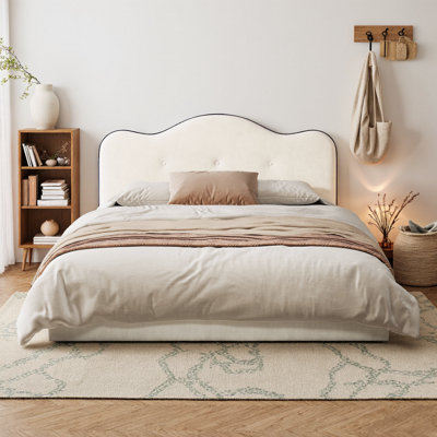 Lit plateforme tapissier beige avec tête de lit, structure de lit en velours doux pour la chambre à coucher, fabrication en bois massif et panneau de fibres à densité moyenne, aucun sommier nécessaire, style minimaliste moderne