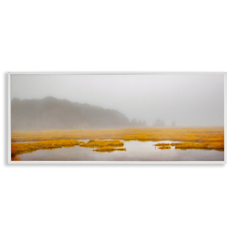 «Flooded Marshland Landscape», art de la giclée encadrée par Brooke T. Ryan, Giclée encadrée blanc bord de mer