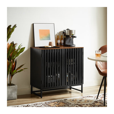 Armoire d'appoint moderne avec porte à lattes rayée - Armoire de rangement en panneau de fibres à densité moyenne de haute qualité avec pieds en métal pour le salon et la salle à manger