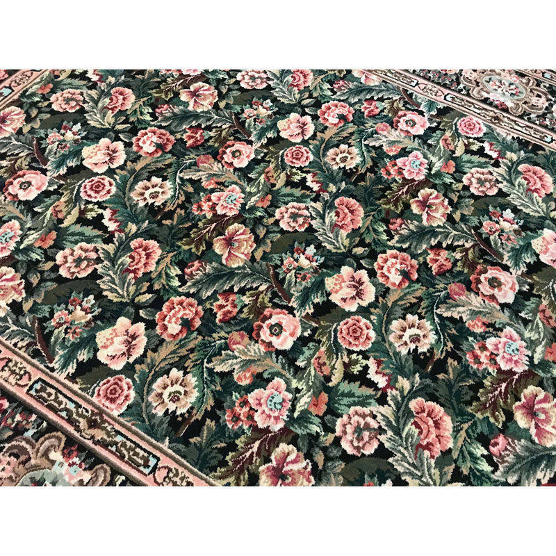 Prince Wool Floral Area Rug
