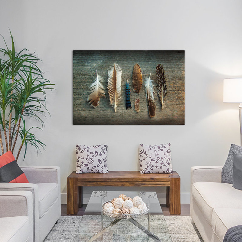 Collection de plumes I, reproduction de photo sur toile tendue, H 26 po x l 40 po x P 1,5 po