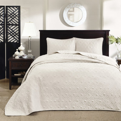 Reversible Cream Bedspread - Pre-Washed Cotton Filling For A Calming Night Quilting Sophisticated Appearance Oversized To Cover Beds 2 Shams Included In Relaxing Nighttime
