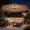 Parasol de patio en porte-à-faux 11 pi avec base incluse