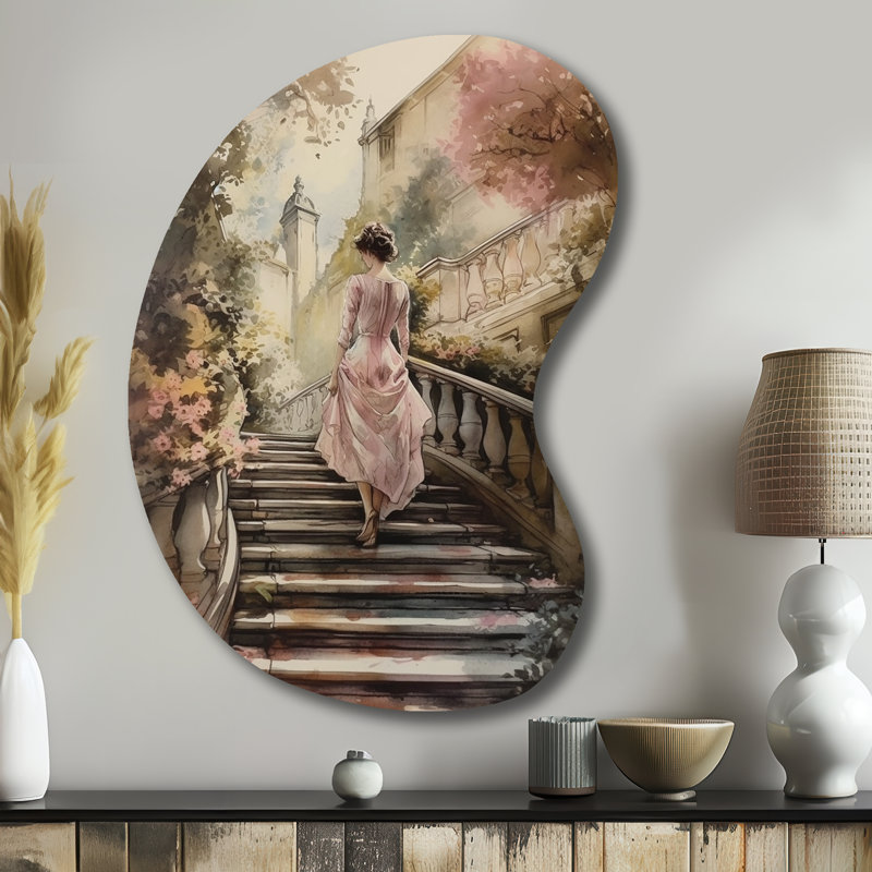 Élégante femme marchant dans les escaliers III - décoration murale romantique en métal femme asymétrique, sculpture murale en métal de forme unique