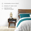 Ensemble de chambre à coucher 2 pièces - Base de lit grand lit en bois massif et table de chevet assortie, style Mid-Century moderne, finition noyer, capacité de 800 lb, aucun sommier nécessaire-91715927-91715923