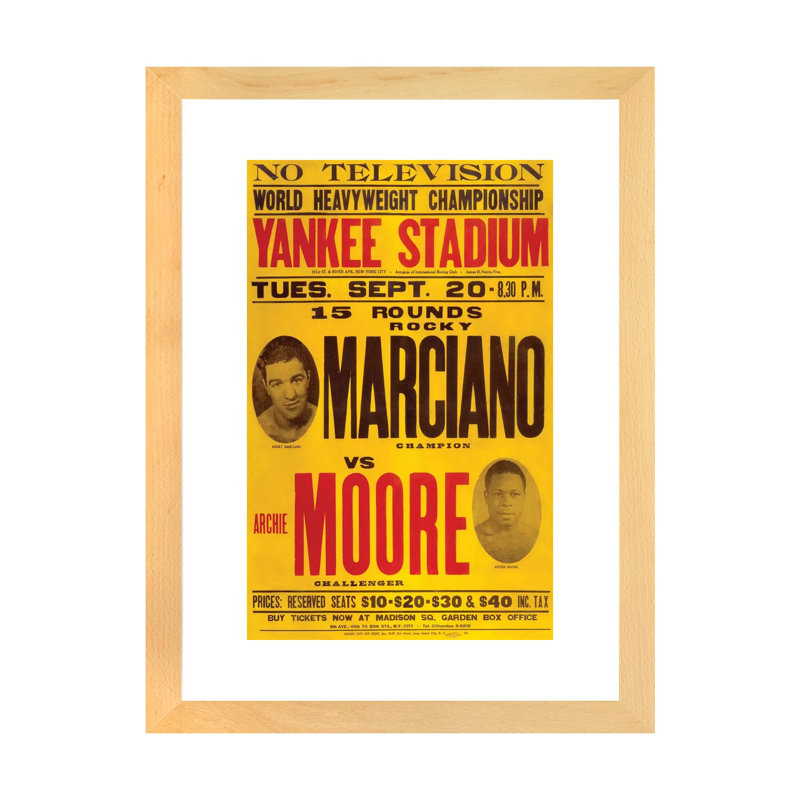 Marciano contre Moore - publicité imprimée, Blanc, Papier encadré de bois naturel, H 32 po x l 24 po x P 1 po