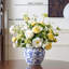 Ornements de fleurs simulées