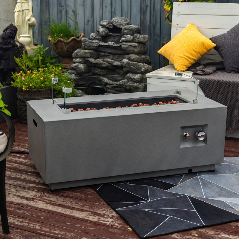 Table d'extérieur pour foyer d'extérieur au propane de 42 pouces - Fabriquée en acier, chauffage efficace, flamme réglable, mesures élevées, peu encombrante, facile à nettoyer et à entretenir, avec construction en verre coupe-vent, taille réglable,