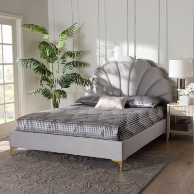 Lit plateforme en velours gris clair Krislee Baxton Studio Acosta Glam And Luxe