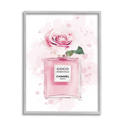 «Pink Flower Perfume Fashion Glam Design» par Amanda Greenwood - impression sur bois