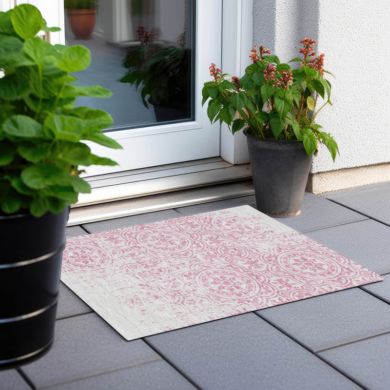 Lamanna Washable Oriental Indoor / Outdoor Rug, Rectangle 1'8" x 2'6"