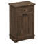 Meuble de poubelle basculant de style champêtre avec tiroir de rangement et support de poubelle dissimulé résistant aux animaux de compagnie pour la cuisine, la buanderie et le salon-136056459