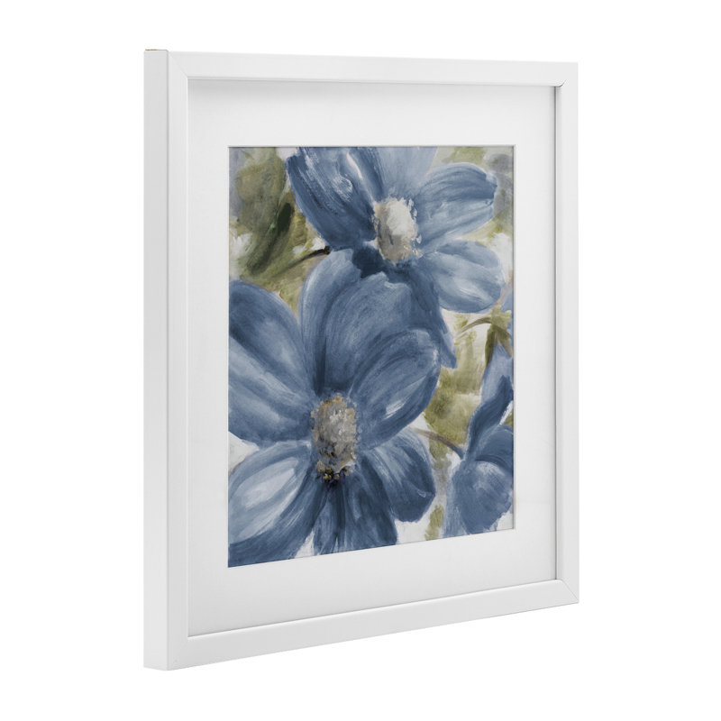 «Walk In Beauty Blue Flowers», reproduction encadrée sous verre, conception de Lanie Loreth, Cadre blanc côtier