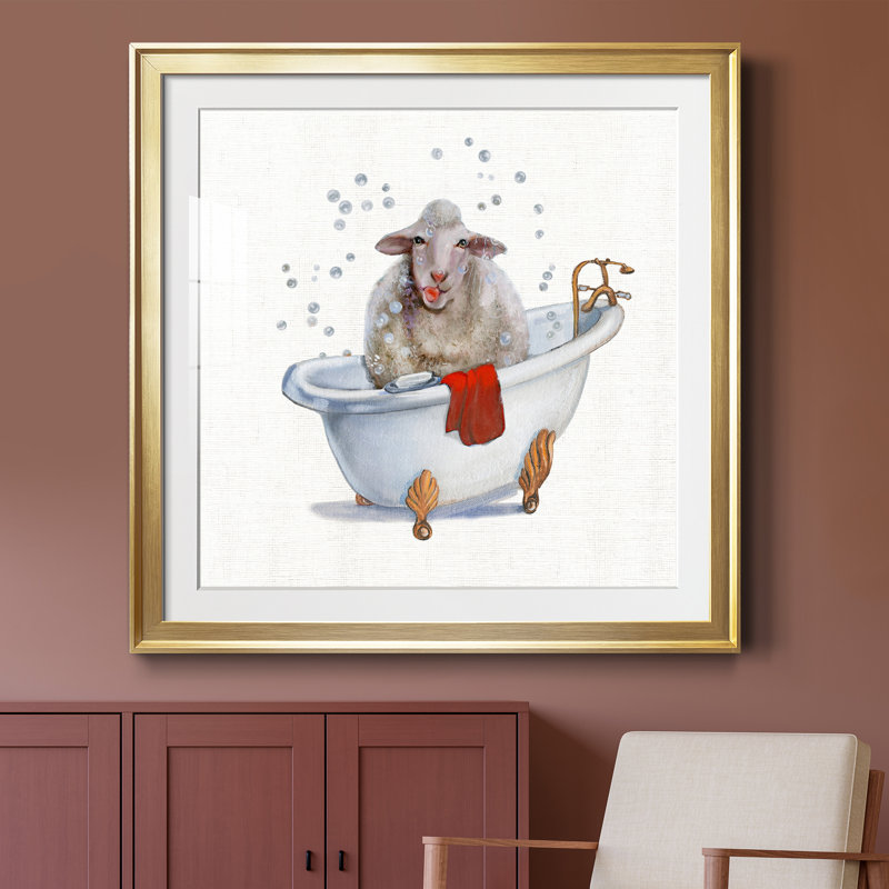 Farm Tub Lamb - Peinture encadrée, H 34,5 po x l 34,5 po x P 1,5 po, Encadrement doré