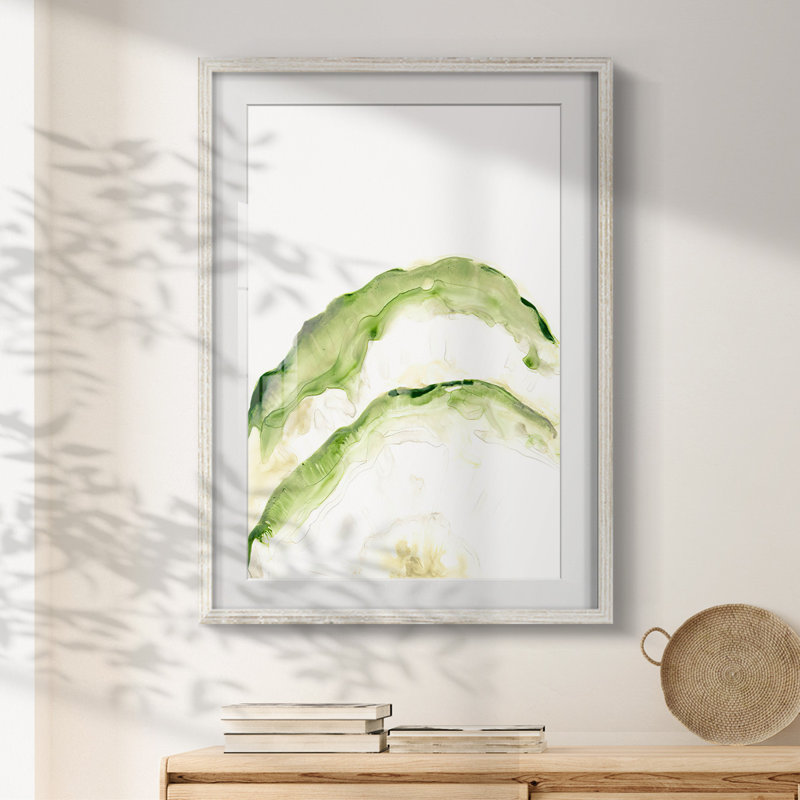 Lichen Halo II - impression encadrée, H 28,5 po x l 20,5 po, Blanc