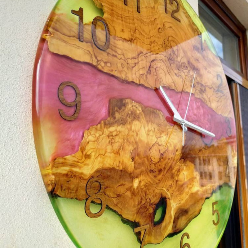 Horloge murale en bois, H 8 po x l 8 po x P 2 po