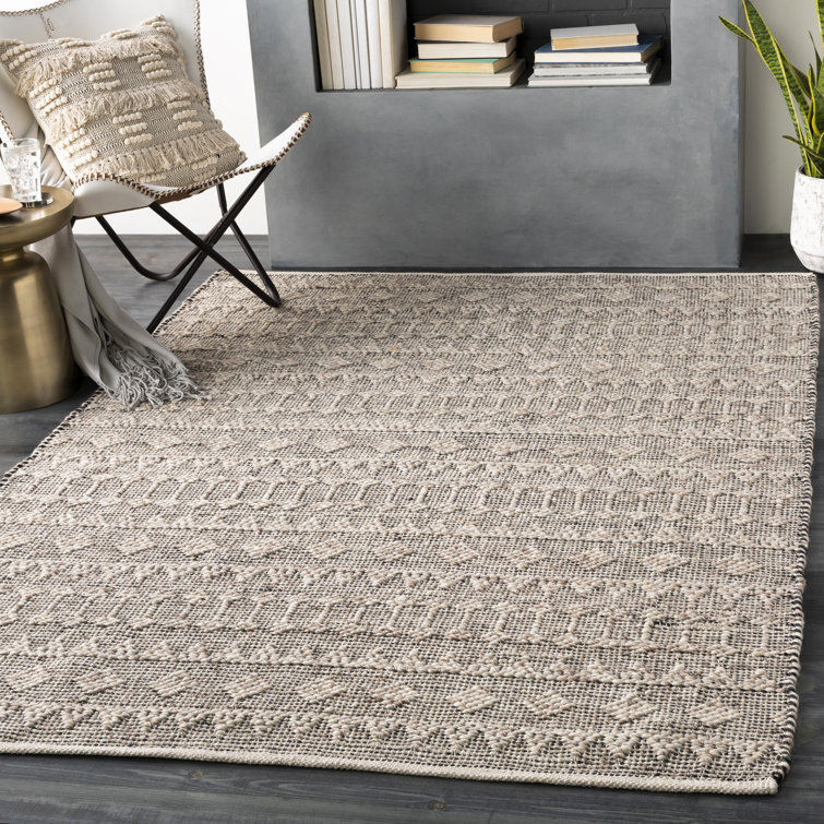 Aquiel Oriental Indoor Rug