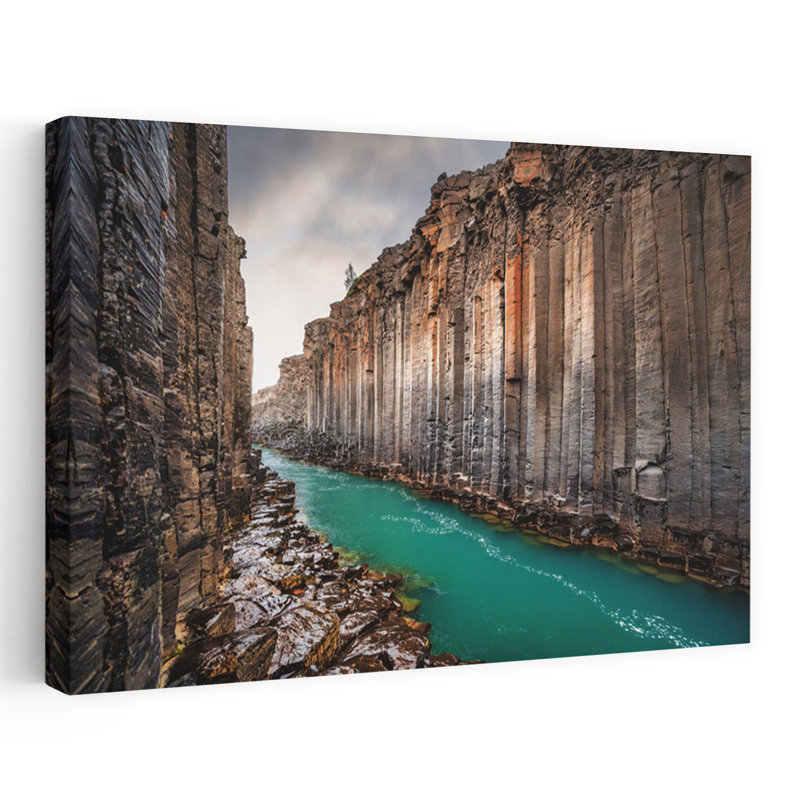 «Basalt Canyon River Flow», impression dramatique sereine, paysage naturel, impression murale, H 24 po x l 36 po
