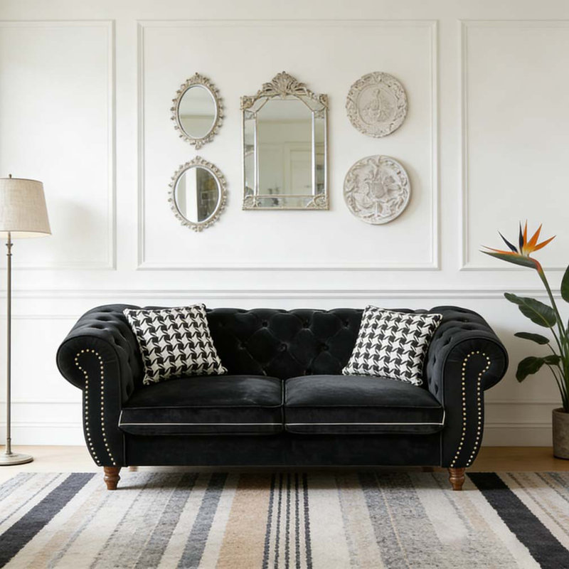 Canapé 67 po en tissu d'ameublement Chesterfield