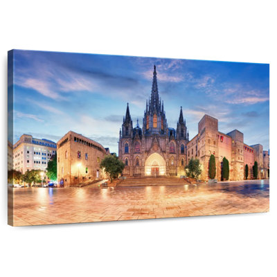 Kavia Cathedral Of Barcelona