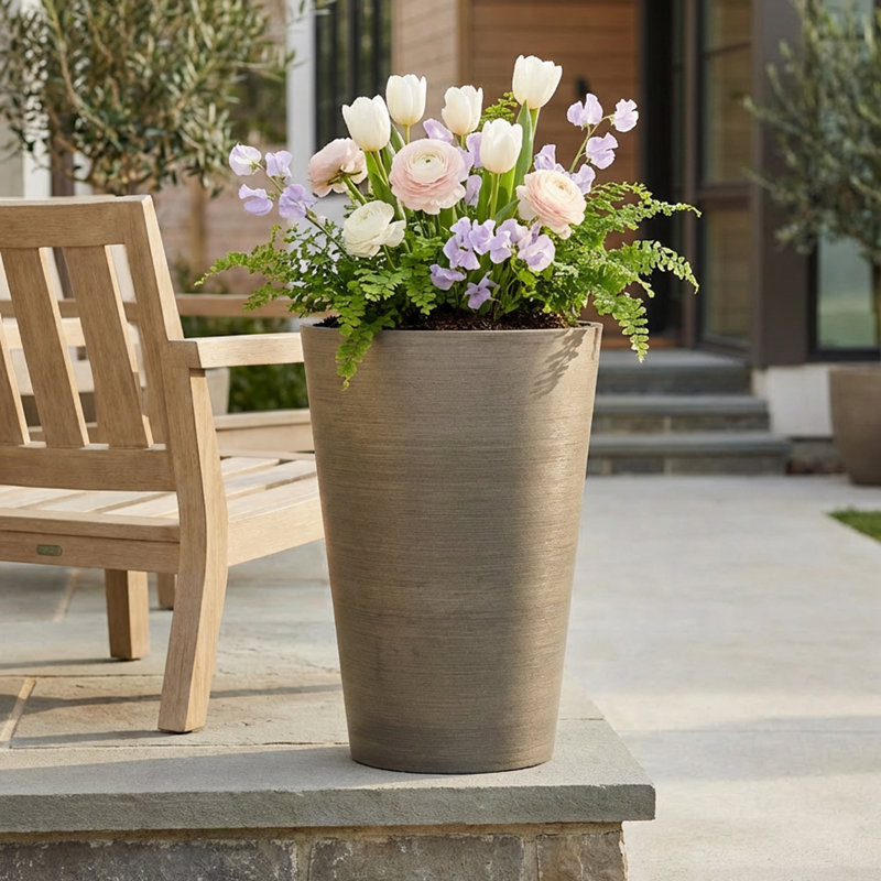 Grand pot à fleurs Miley, Taupe, H 18 po x l 12 po x P 12 po