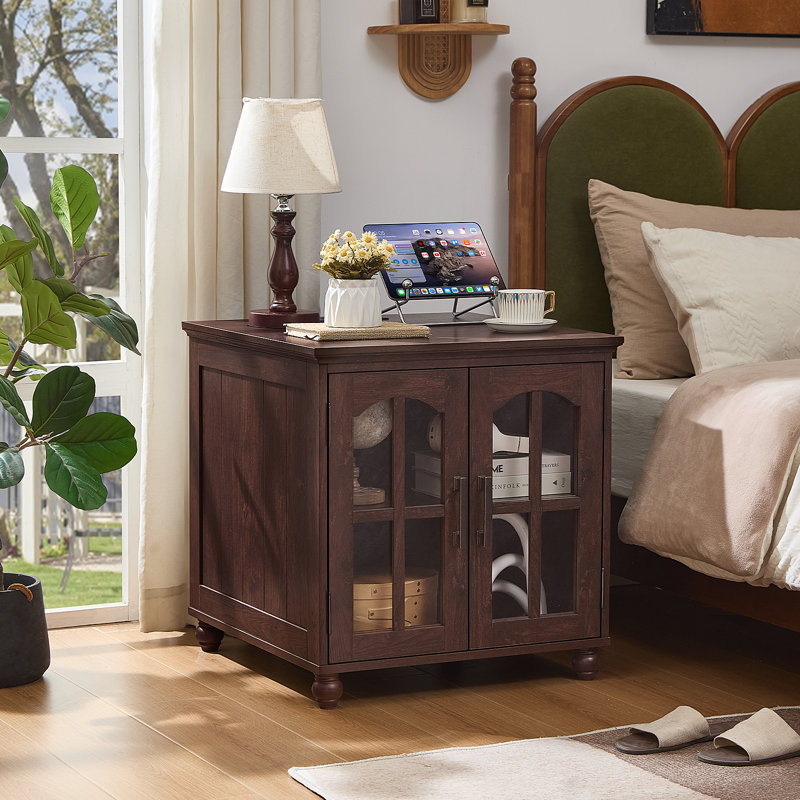 Table de bout Farmhouse avec station de charge, grand canapé de 24 po avec porte de grange en verre, table de chevet en bois rustique avec tablette de rangement réglable, table de chevet carrée pour le salon, le bureau de la chambre à coucher