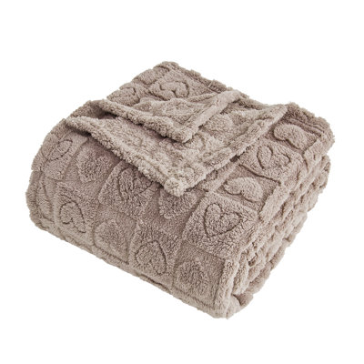Throw Blankets With Heart Checkered