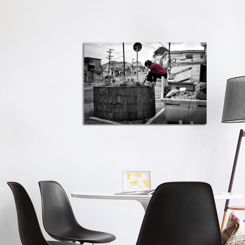 Street Photo - Wrapped Canvas Print, 101.6 cm H x 66.04 cm W