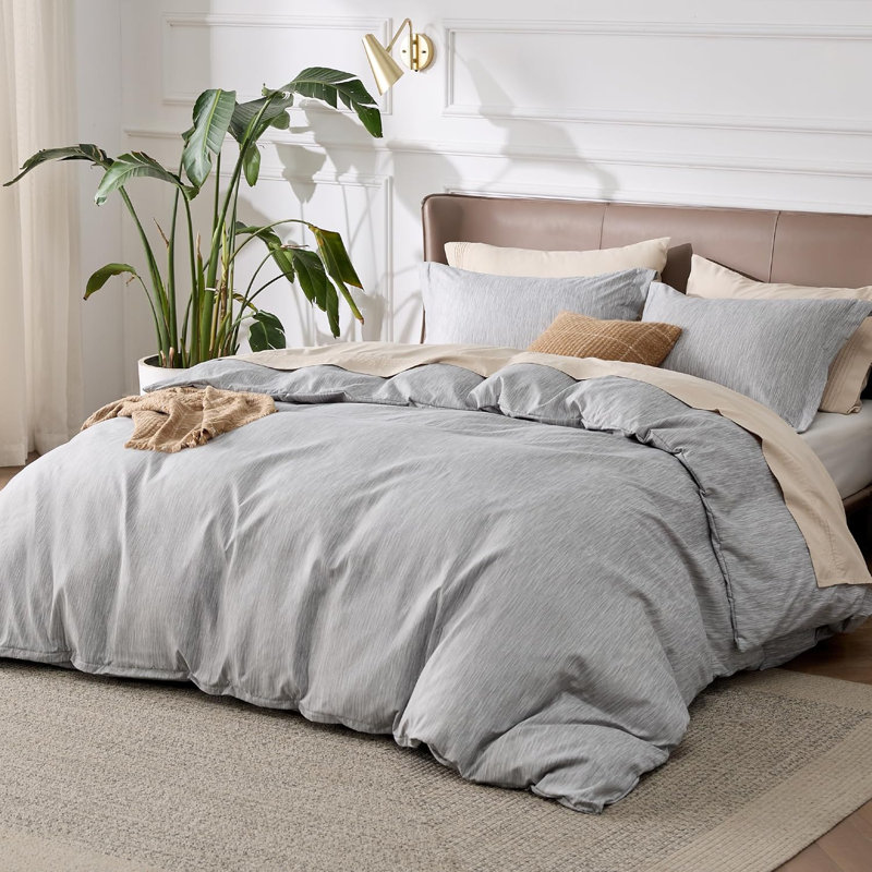Bedsure Super Soft Cationic Dyed Duvet Cover, Queen Duvet Cover + 2 Standard Pillowshams, White Swan