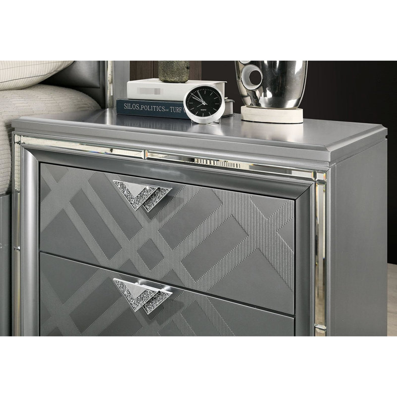 Table de chevet 2 tiroirs avec bordure miroir argentée - chargeurs, motif artistique, poignées en faux diamant