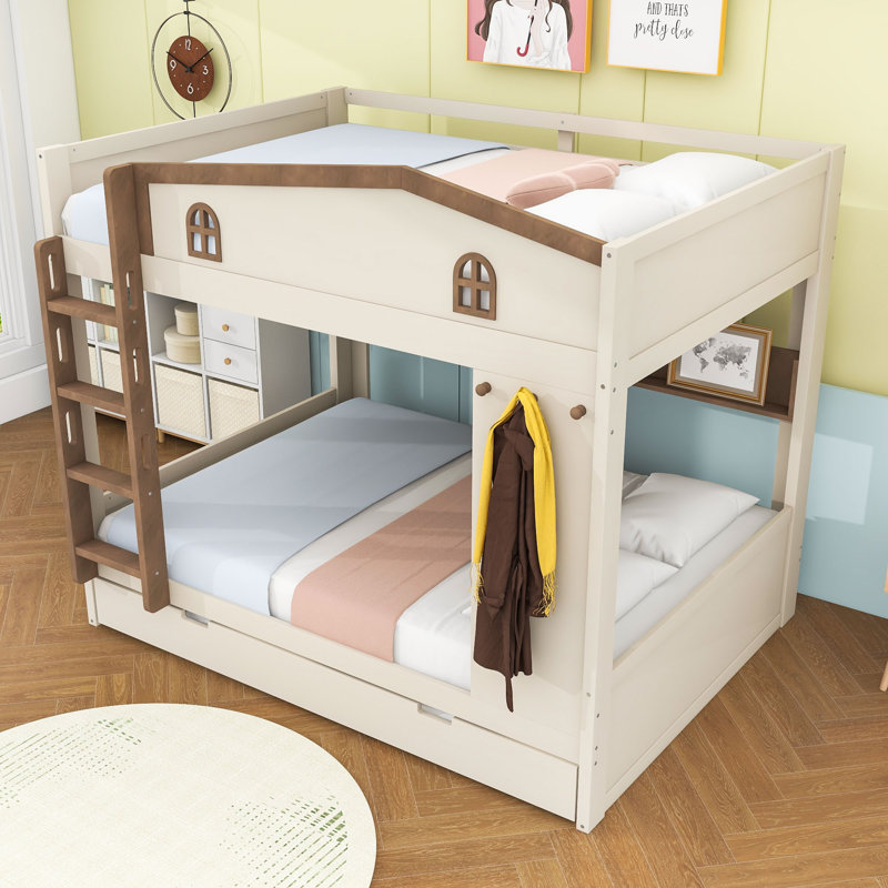 Lit superposé en bois avec lit gigogne, tablettes latérales et échelle, Grand sur grand, Beige / Naturel