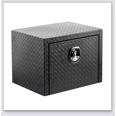 Boîte à outils 24 pouces robuste en aluminium imperméable pour dessous de caisse avec plaque en diamant, idéale pour un rangement sûr et organisé