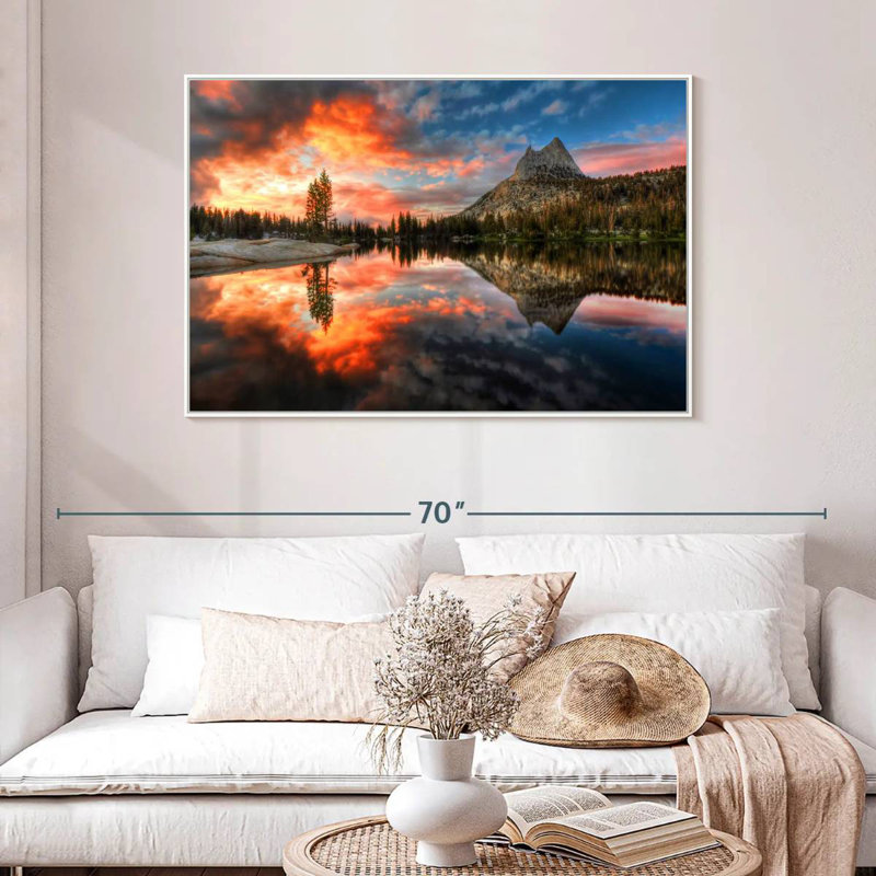 Coucher de soleil au parc Yosemite, 46 po x 31 po, Cadre flottant blanc