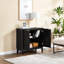 Armoire de rangement à deux portes avec façades cannelées et poignées en laiton, idéale pour plusieurs pièces et espaces de vie organisés-543945660