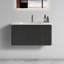 Meuble-lavabo de 30 po au look moderne avec lavabo en chêne blanc, vasque en céramique blanche, profil moderne