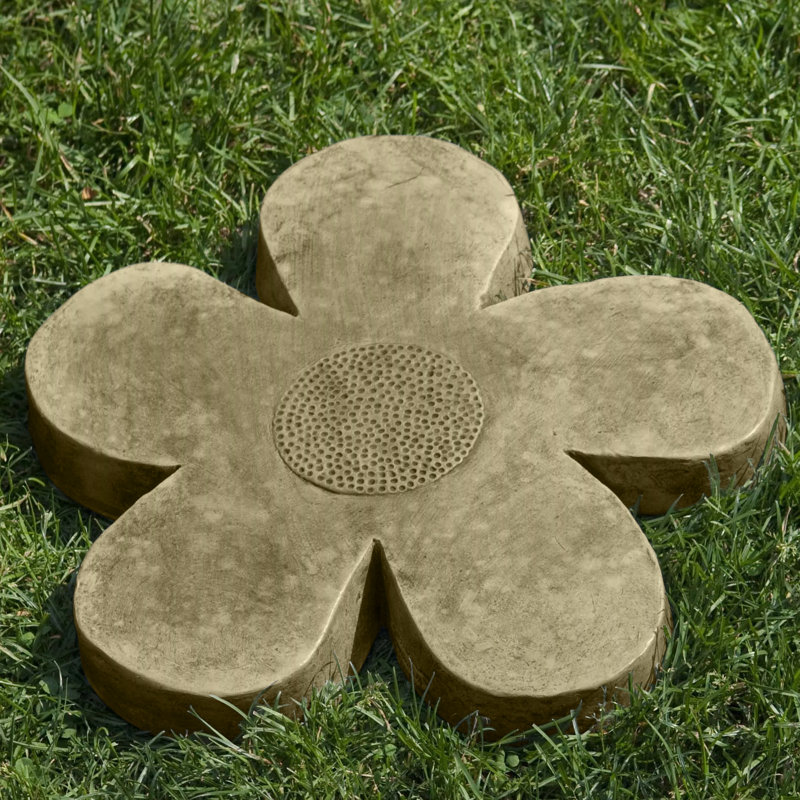 Flower Power Stepping Stone, 2" H x 15.5" W x 15.5" D, English Moss