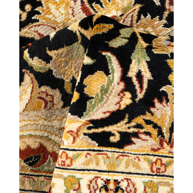 Classic One-of-a-Kind 6' 0" X 6' 2" Hand Knotted Area Rug