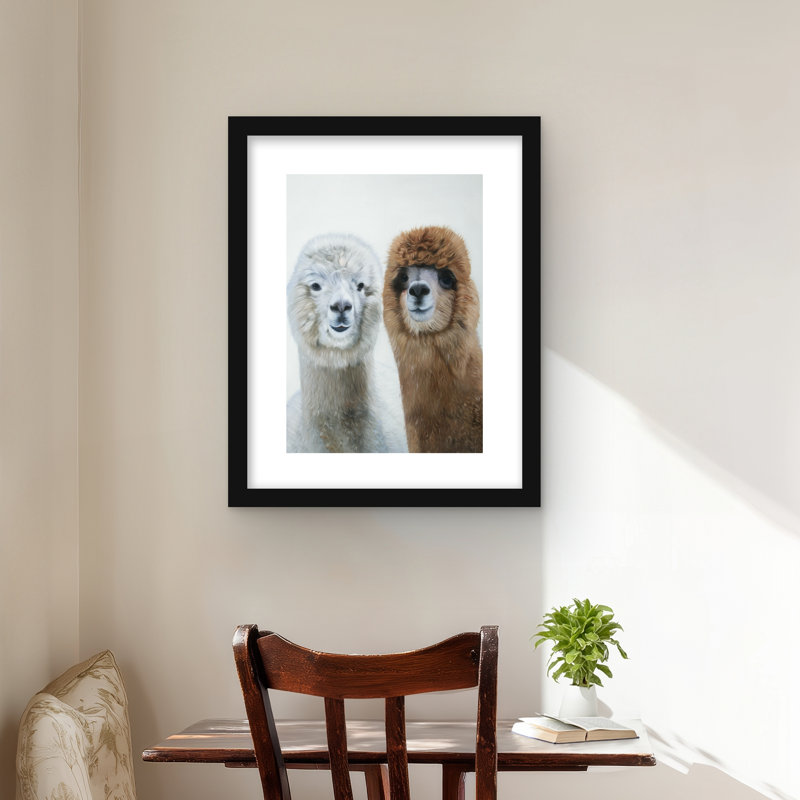 Deux lamas - reproduction matte encadrée pour la décoration intérieure | Art animalier, H 20 po x l 16 po