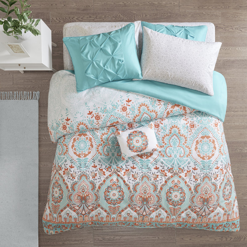 Vinnie Complete Bed And Sheet Set, Queen Comforter + 7 Additional Piece