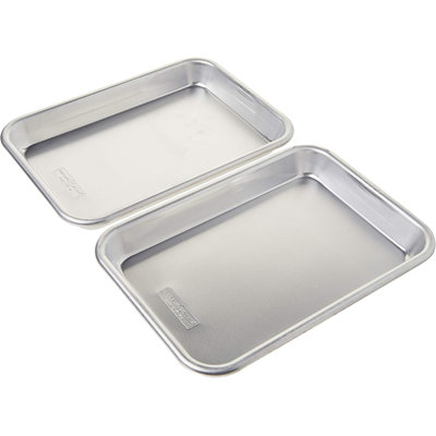 Nordic Ware 2-piece  Burger Serving Tray Set In Silver