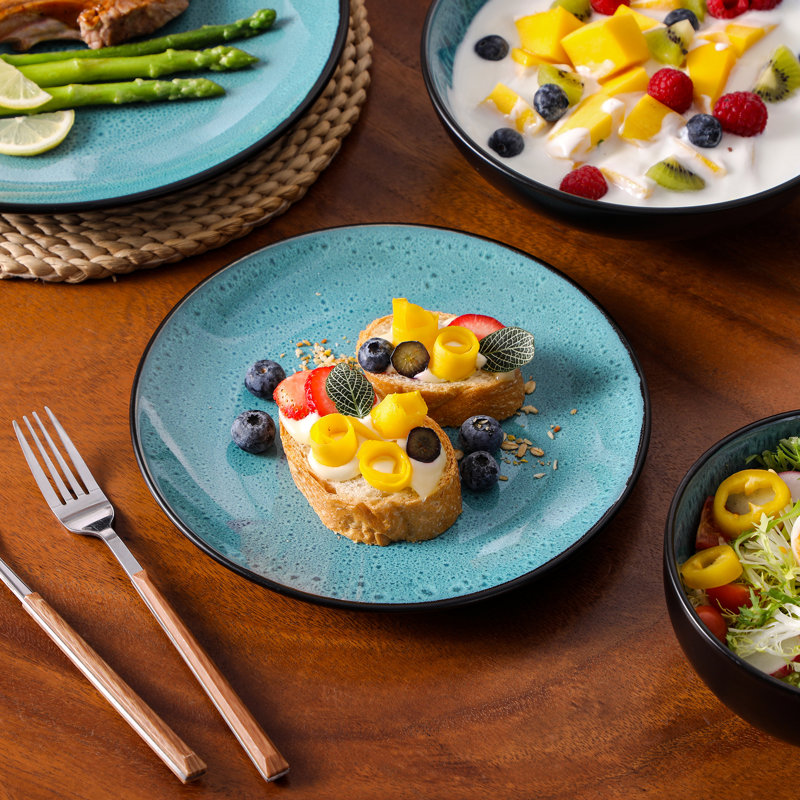 Piece Stoneware Dinnerware Set - Service for 4, Green